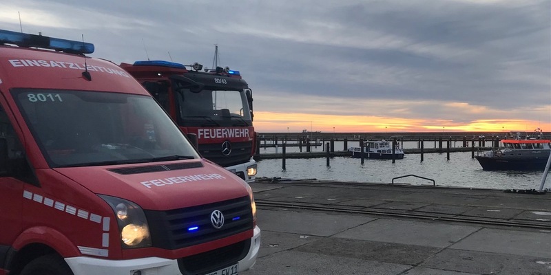 LWSPA M-V: Rauchentwicklung auf Fahrgastschiff im Stadthafen Sassnitz - Foto: presseportal.de