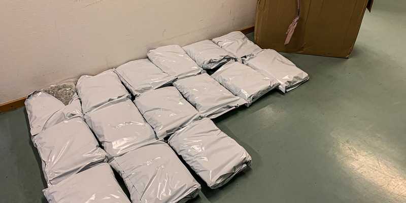 POL-GI: Fernwald/ B457: Größerer Drogenfund bei Verkehrsunfall - Foto: presseportal.de