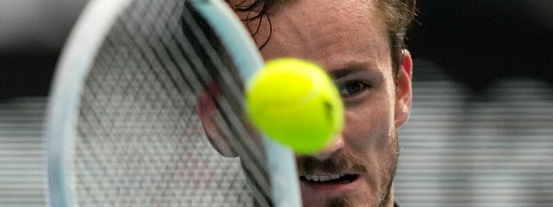 Daniil Medwedew ist bei den Australian Open ins Halbfinale eingezogen. - Foto: Louise Delmotte/AP