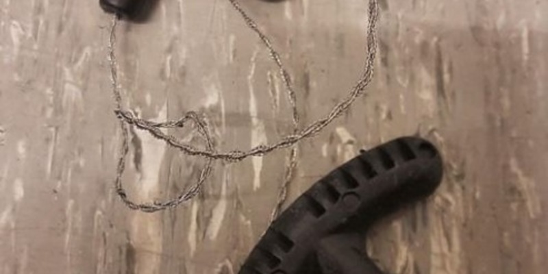 BPOL-H: Ladendieb mit Würgedraht und Spielzeugrevolver festgenommen, erfolgreiche Verurteilung im beschleunigten Verfahren - Foto: presseportal.de