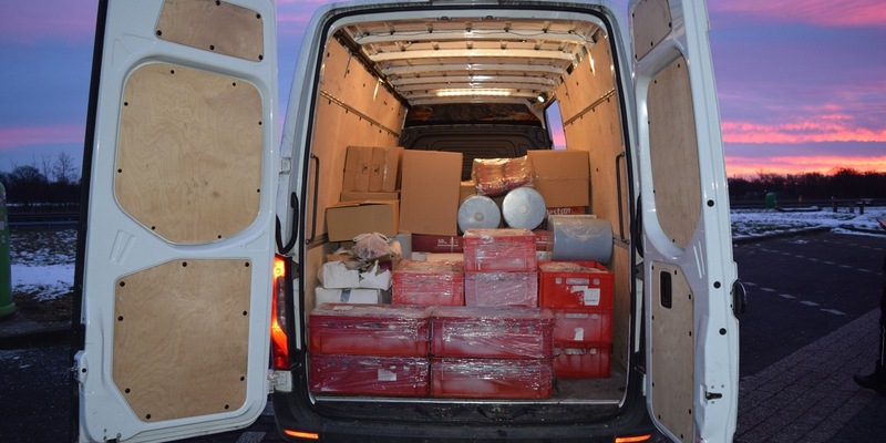 POL-DEL: Autobahnpolizei Ahlhorn: Kontrolle eines Kleintransporters auf der Autobahn 28 +++ Fahrzeug mit Lebensmitteln beladen +++ Sicherstellung durch das Veterinäramt des Landkreises Oldenburg angeordnet - Foto: presseportal.de