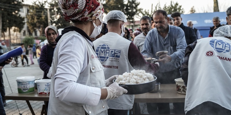Türkei / Syrien: Johanniter-Nothilfemaßnahmen im Erdbebengebiet dauern an / Deckung der Grundbedarfe auch ein Jahr später noch notwendig / Wiederaufbau dauert noch mindestens drei Jahre - Foto: presseportal.de