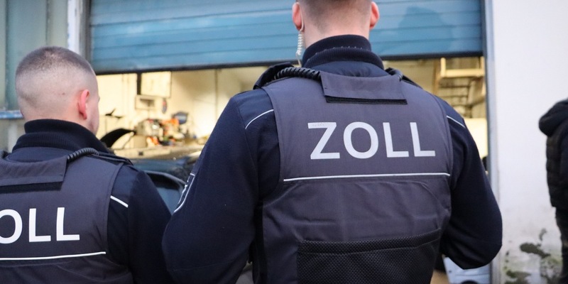 HZA-MS: Zoll-Ausbildungseinsatz offenbart diverse Straftaten / Dokumentenfälschung, Flucht und illegaler Aufenthalt - Zoll Münster leitet mehrere Strafverfahren im Kreis Borken ein - Foto: presseportal.de