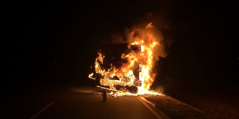 POL-PDWIL: Brand eines Busses - Foto: presseportal.de
