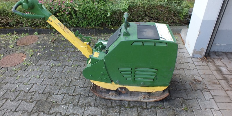 HZA-BI: Hochwertige Baumaschinen versteigert/Bielefelder Zoll nutzt Internet Portal der Zoll-Auktion und erzielt 19.000 Euro - Foto: presseportal.de