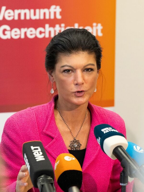 Die Partei Trägt Ihren Namen Sahra Wagenknecht Begeistert Ihre