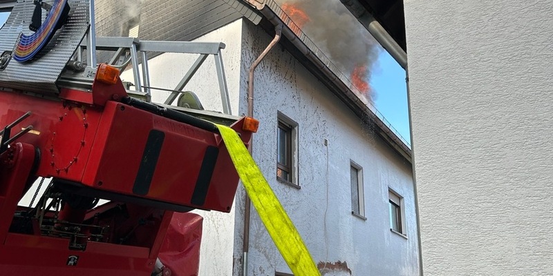 POL-PDKL: Wohnhaus gerät aus bislang noch ungeklärter Ursache in Brand - Foto: presseportal.de
