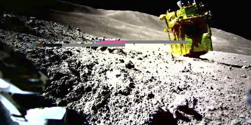 Die Mondsonde «SLIM» kommuniziert nach anfänglichen Problemen wieder mit der japanischen Raumfahrtbehörde Jaxa. - Foto: Uncredited/JAXA/Takara Tomy/Sony Group Corporation/Doshisha University/AP/dpa