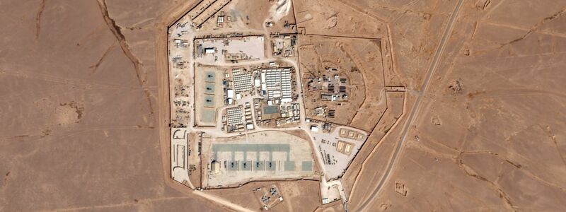Diese Militärbasis im Nordosten Jordaniens ist als Turm 22 bekannt. Von hier aus sollen drei US-Soldaten bei einem Drohnenangriff getötet worden sein. - Foto: -/Planet Labs PBC via AP/dpa