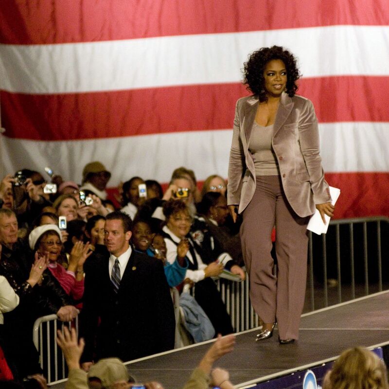 Oprah Winfrey bei einer Wahlkampfveranstaltung von Barack Obama, damals Senator von Illinois und demokratischer Präsidentschaftskandidat. - Foto: Czerwonka/epa/dpa
