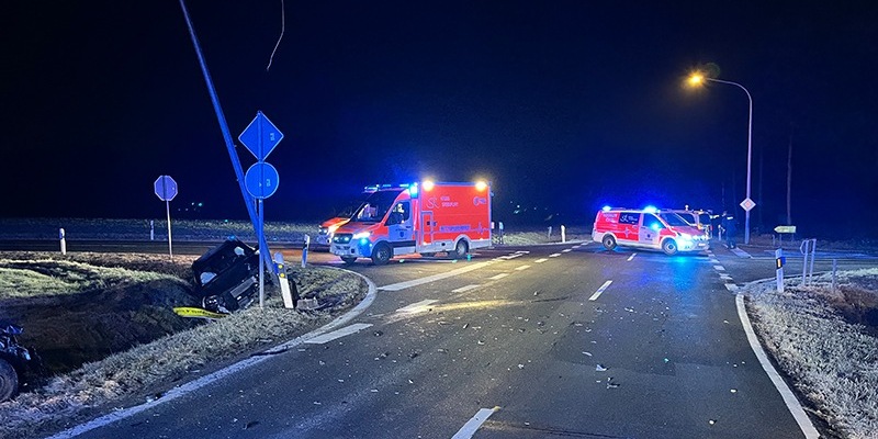 POL-ST: Westerkappeln, 19-Jährige bei Unfall schwer verletzt Kollision in Kreuzung, zwei Leichtverletzte - Foto: presseportal.de