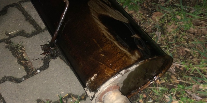 POL-WES: Neukirchen- Vluyn - Zeugensuche nach Verkehrsunfall bei dem ein Endtopf verloren wurde - Foto: presseportal.de