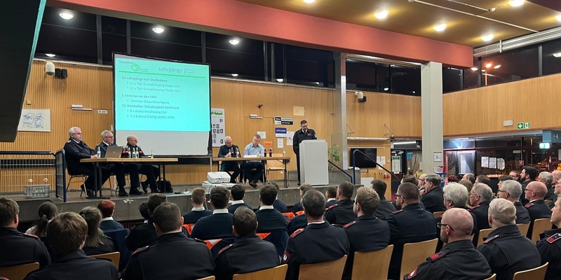 FW Tönisvorst: Generalversammlung der Freiwilligen Feuerwehr Tönisvorst - 331 Einsätzen im Jahr 2023 - Foto: presseportal.de