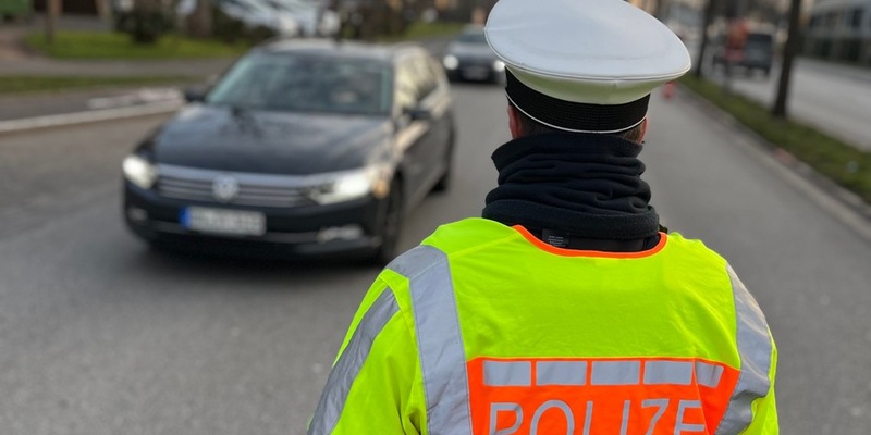 POL-DA: Rüsselsheim: 138 Fahrzeuge und 207 Personen kontrolliert/Unter Kokaineinfluss am Steuer - 6 Fahrer ohne Führerschein - Foto: presseportal.de