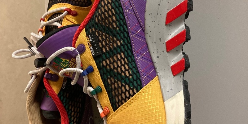 HZA-EF: Mit falschem Schuh erwischt / Zoll zieht insgesamt 40 Paar gefälschte Markenschuhe in Johanngeorgenstadt aus dem Verkehr - Foto: presseportal.de