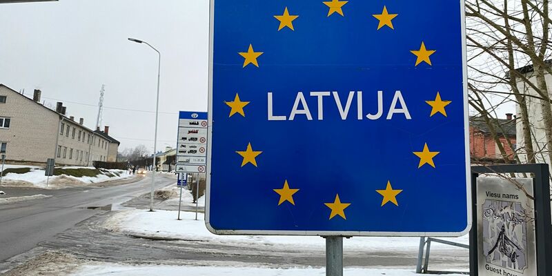 Wer mit russischem Pass weiter legal in Lettland leben will, muss inzwischen unter anderem einen dauerhaften Aufenthaltsstatus beantragen. - Foto: Alexander Welscher/dpa