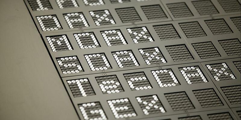 Anzeigetafel in der Frankfurter Börse (Archiv) - Foto: über dts Nachrichtenagentur