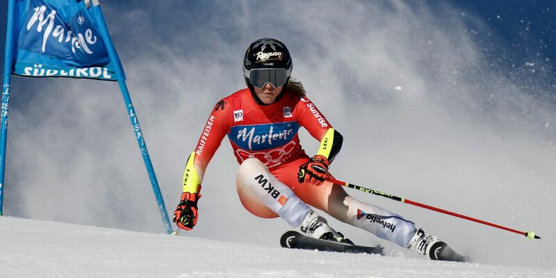 Lara Gut-Behrami siegt beim Riesenslalom in Kronplatz. - Foto: Gabriele Facciotti/AP/dpa