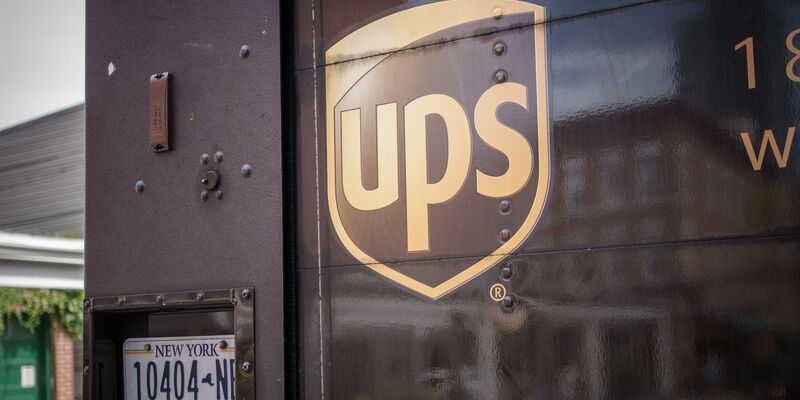 UPS erwartet für dieses Jahr einen leichten Umsatzanstieg auf rund 92 bis 94,5 Milliarden Dollar. - Foto: Michael Kappeler/dpa