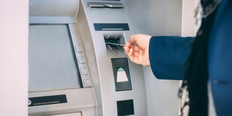 POL-ME: Falscher Bankmitarbeiter betrügt Seniorin - 2508026 - Foto: presseportal.de