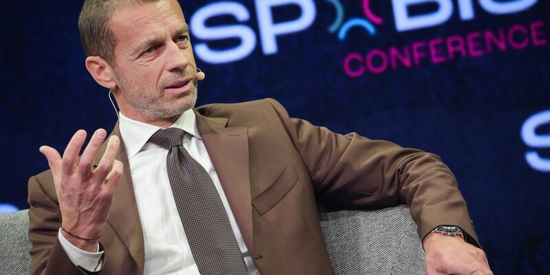 UEFA-Präsident Aleksander Ceferin bei einem Podiumsgespräch auf der Branchenkonferenz SpoBis. - Foto: Christian Charisius/dpa