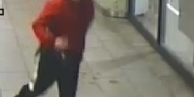 POL-H: Öffentlichkeitsfahndung: Unbekannte verletzen 32-Jährigen in Hannovers Innenstadt - Wer kann Hinweise zu den beiden Männern geben? - Foto: presseportal.de