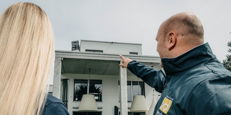 Michèl Duhme von der bee-doo GmbH: So profitieren Eigentümer und Unternehmen in der aktuellen Energiekrise von einer Photovoltaikanlage - Foto: presseportal.de