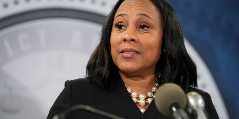 Staatsanwältin Fani Willis wird nicht von dem laufenden Wahlbetrugsverfahren gegen Donald Trump abgezogen. - Foto: John Bazemore/AP/dpa