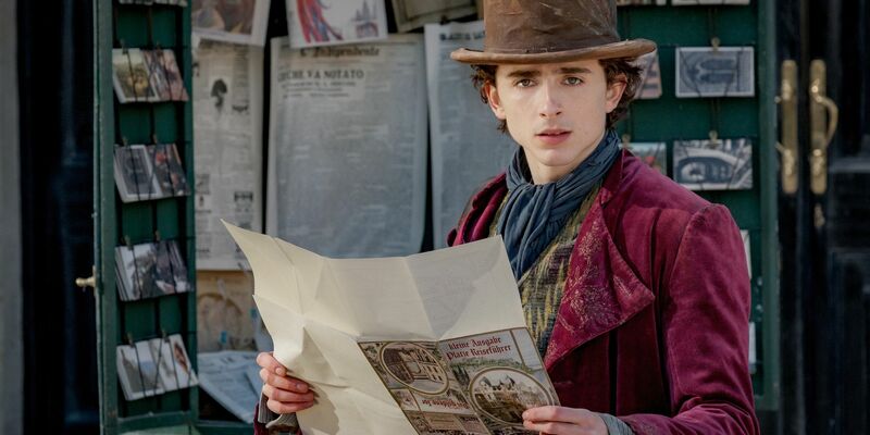 Timothée Chalamet spielt Willy Wonka charmant und nicht so schrullig wie seine Vorgänger. - Foto: Jaap Buittendijk/Warner Bros./dpa