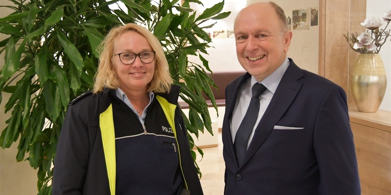 POL-PB: Neue Bezirksdienstbeamtin in Hövelhof - Foto: presseportal.de
