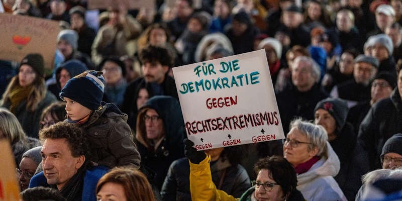 ARD-DeutschlandTREND: Große Mehrheit der Deutschen unterstützt Anliegen der Demonstrationen gegen Rechtsextremismus - Foto: presseportal.de