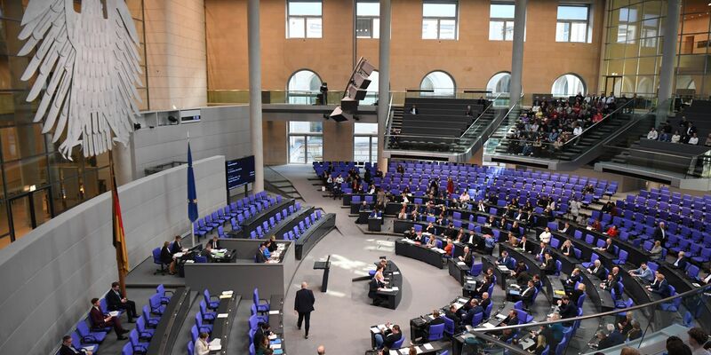 Es laufen bereits Gespräche für den Etat 2025 - und die dürften ebenfalls nicht einfach werden. Allein im Kernhaushalt klafft erneut eine Lücke im zweistelligen Milliardenbereich. - Foto: Ann-Marie Utz/dpa