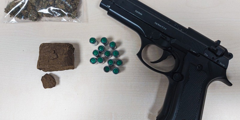 HZA-OL: ZOLL: Mit Waffe und Drogen über die Grenze - Foto: presseportal.de