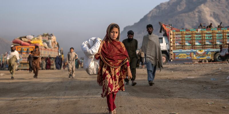 Experten der Vereinten Nationen haben die pakistanische Regierung zum Schutz afghanischer Flüchtlinge in ihrem Land aufgerufen. - Foto: Ebrahim Noroozi/AP/dpa