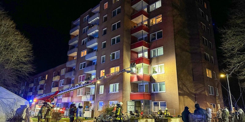 FW Osterholz-Scharm.: Großeinsatz bei Kellerbrand mit 22 Verletzten - Foto: presseportal.de