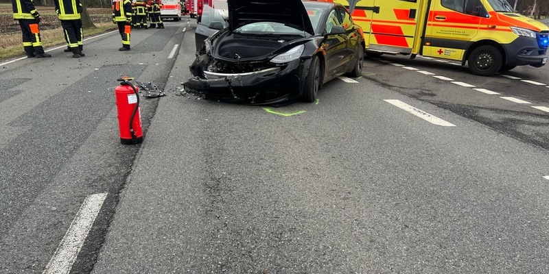 FW-ROW: Schwerer Verkehrsunfall mit Krankentransportwagen - Foto: presseportal.de