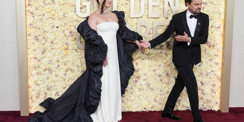 Lily Gladstone und Leonardo DiCaprio hier bei der Golden Globe-Verleihung im Januar. - Foto: Jordan Strauss/Invision/AP/dpa