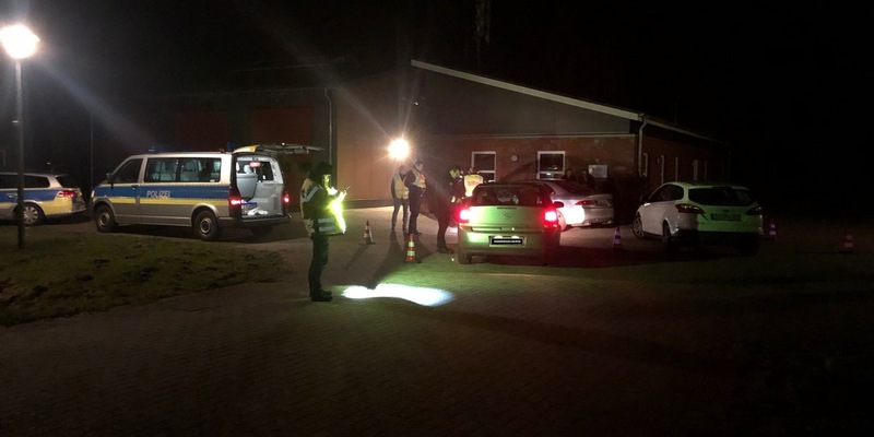 POL-CUX: Fahrtüchtigkeit im Straßenverkehr - Schwerpunktkontrollen in Cuxhaven-Lüdingworth (Lichtbild in der Anlage) - Foto: presseportal.de