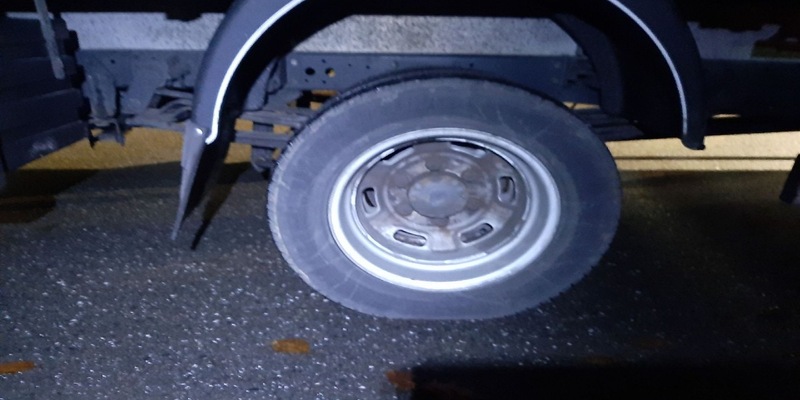 POL-SE: Bad Segeberg / B 206 - Kleintransporter doppelt so schwer wie erlaubt - Polizei untersagt Weiterfahrt - Foto: presseportal.de