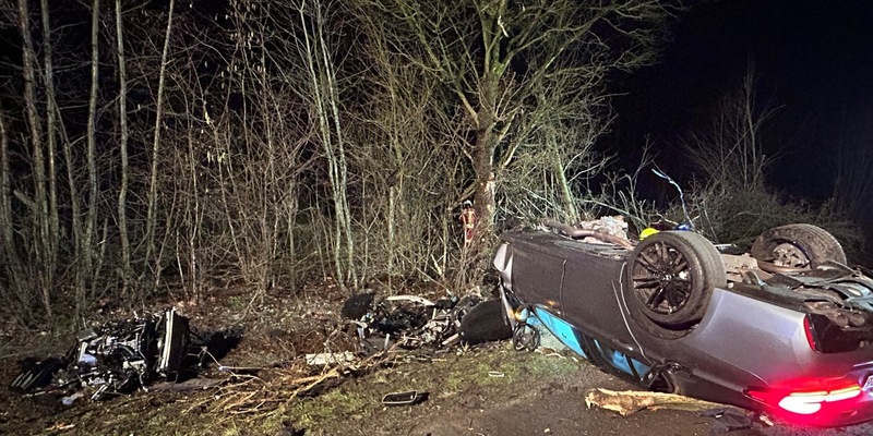 FW-PI: Schwerer Verkehrsunfall auf der BAB23 bei Tornesch - Autofahrer lebensbedrohlich verletzt - Foto: presseportal.de