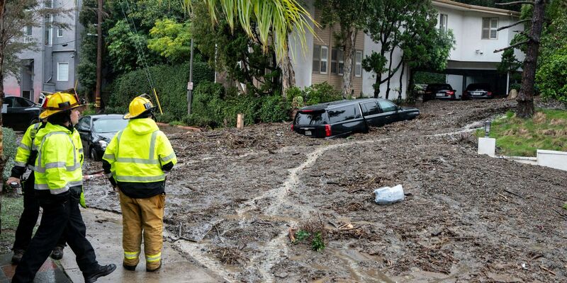 Normalerweise scheint hier an mehr als 260 Tagen im Jahr die Sonne. Nun regnet es in Los Angeles so stark wie seit vielen Jahren nicht mehr. - Foto: David Crane/The Orange County Register/AP