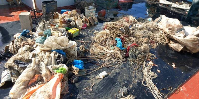 Müll, der aus dem Meer gefischt wurde. - Foto: iSea/dpa