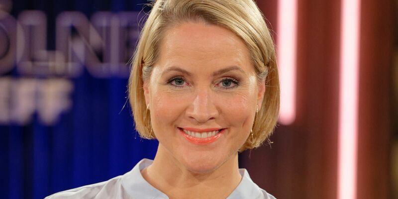 Die Moderatorin Judith Rakers wohnt im Hamburger Umland und baut dort Gemüse zur Selbstversorgung an. - Foto: Henning Kaiser/dpa