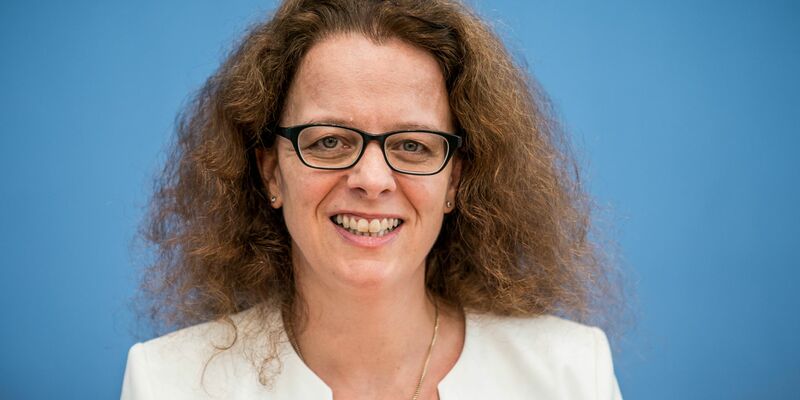 Für EZB-Direktoriumsmitglied Isabel Schnabel spricht einiges dafür, den aktuellen Zinskurs beizubehalten. - Foto: Michael Kappeler/dpa