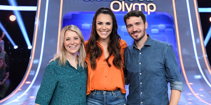 Die Neureuthers gegen den Quizduell-Olymp: Miriam und Felix Neureuther bei Esther Sedlaczek | Quizduell-Olymp am Freitag, 9. Februar, um 18:50 Uhr im Ersten - Foto: presseportal.de