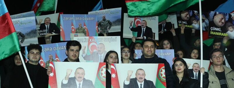 Die Wiederwahl des amtierenden Präsidenten Aliyev galt bereits im Vorfeld als sicher. - Foto: Uncredited/AP/dpa