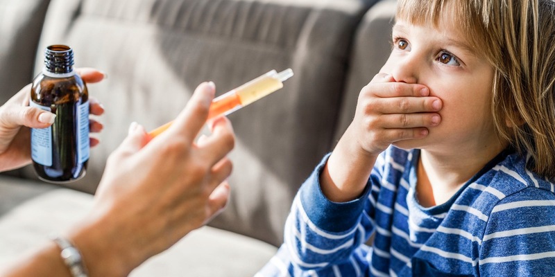 So klappt´s auch mit dem Zäpfchen / Den Kindern Medizin zu verabreichen geht leichter, wenn Eltern einige Tricks anwenden - Foto: presseportal.de