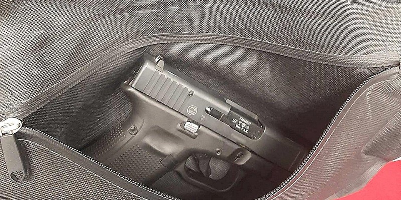 BPOLI DD: Reisender hatte Waffe im Gepäck - Foto: presseportal.de