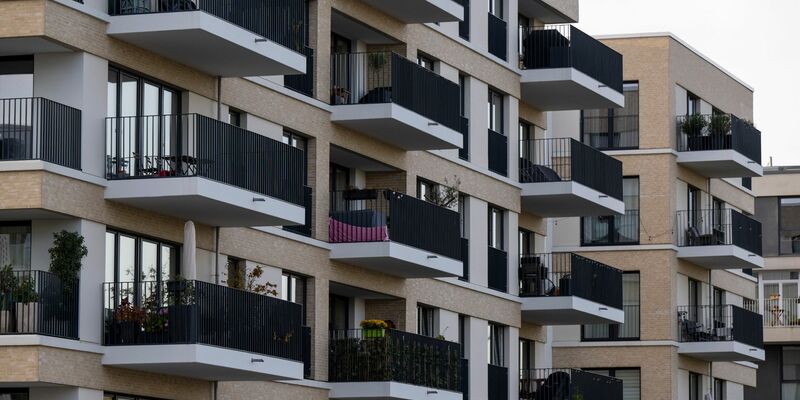 «Angesichts des exorbitanten Preisanstiegs seit über 10 Jahren und eines neuen Zinsumfeldes ist eine Phase der Preiskorrektur durchaus angebracht und auch im bisherigen Ausmaß gesamtwirtschaftlich nicht besorgniserregend», resümiert das IfW. - Foto: Monika Skolimowska/Deutsche Presse-Agentur GmbH/dpa