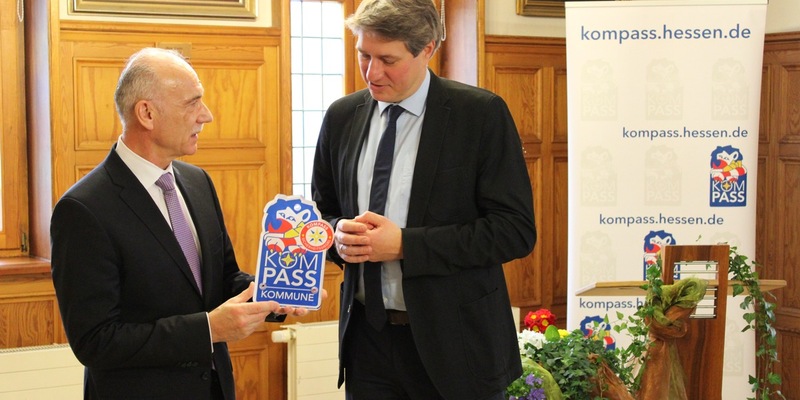POL-HR: Stadt Homberg (Efze) mit Sicherheitssiegel der Initiative KOMPASS ausgezeichnet - Foto: presseportal.de